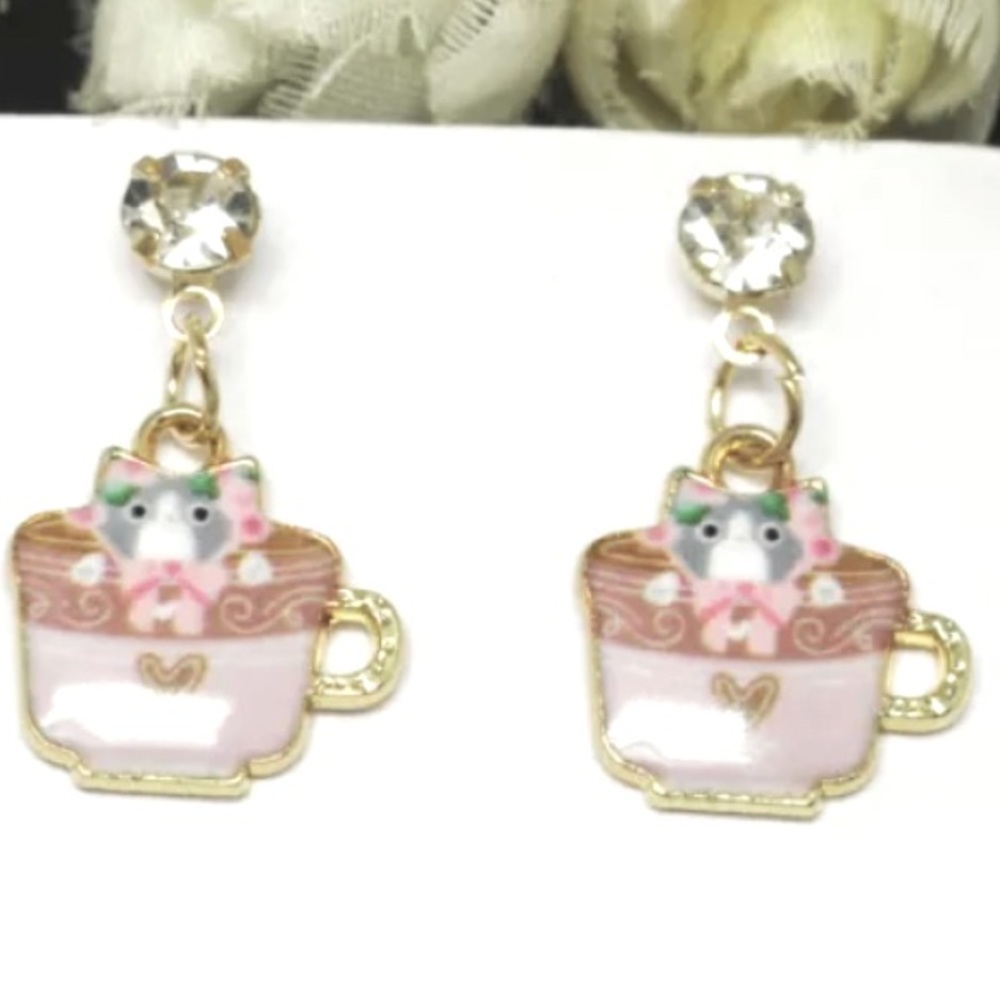 🌸 3/$30 🌸 Betsey Johnson Style - Teapot Cat Drop Earrings